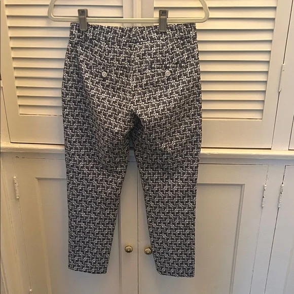 Banana Republic Navy and White Avery Cropped Pants - Picture 2 of 3